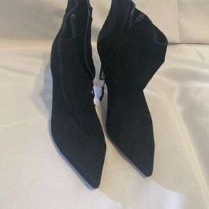 Sam Edelman Size 9 suede boot in great condition